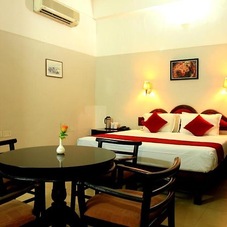 Xavier'S Residency Hotel Kollam Bagian luar foto