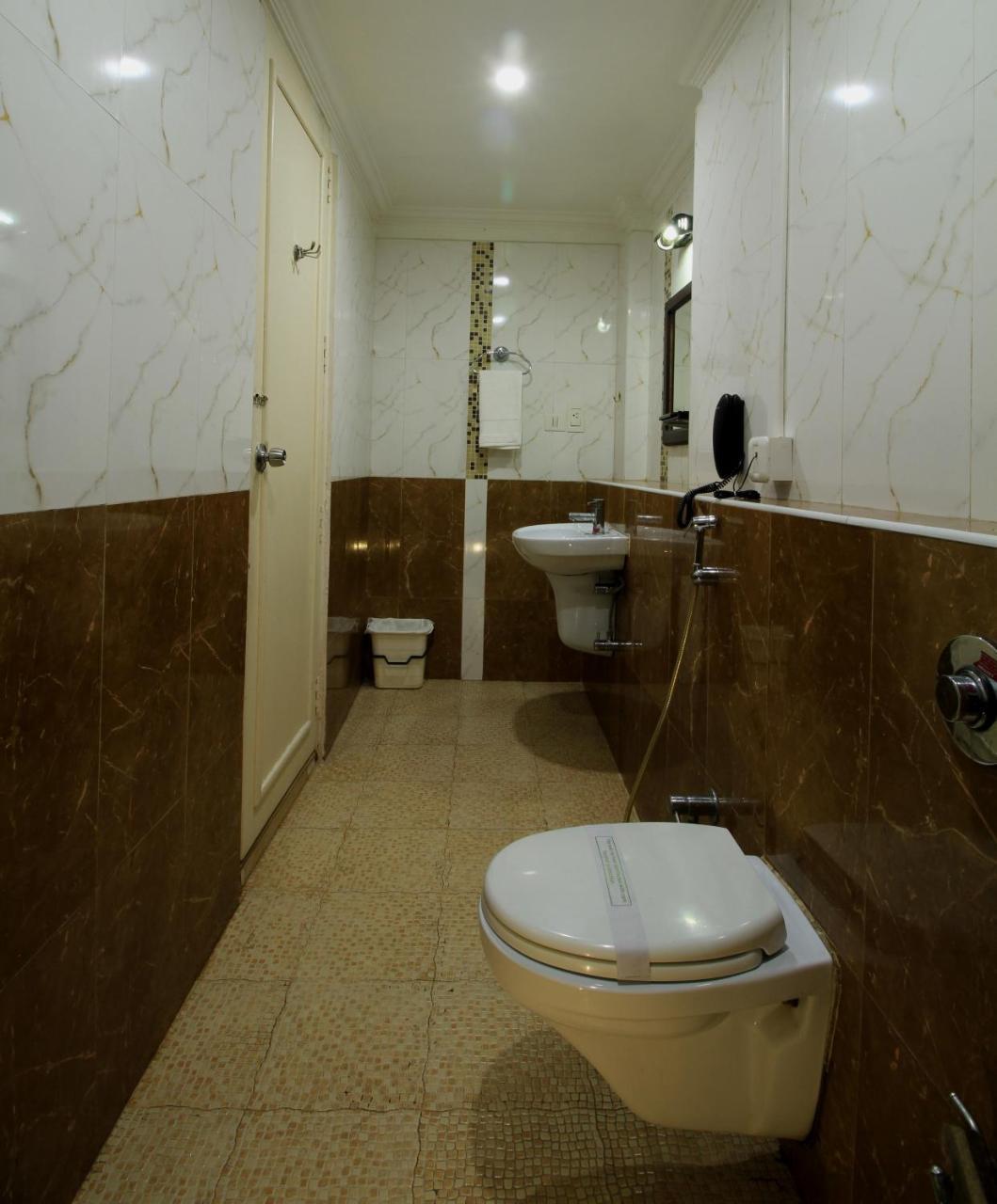 Xavier'S Residency Hotel Kollam Bagian luar foto