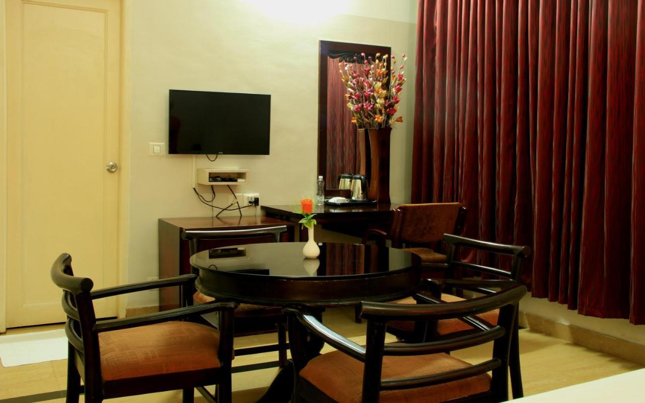Xavier'S Residency Hotel Kollam Bagian luar foto