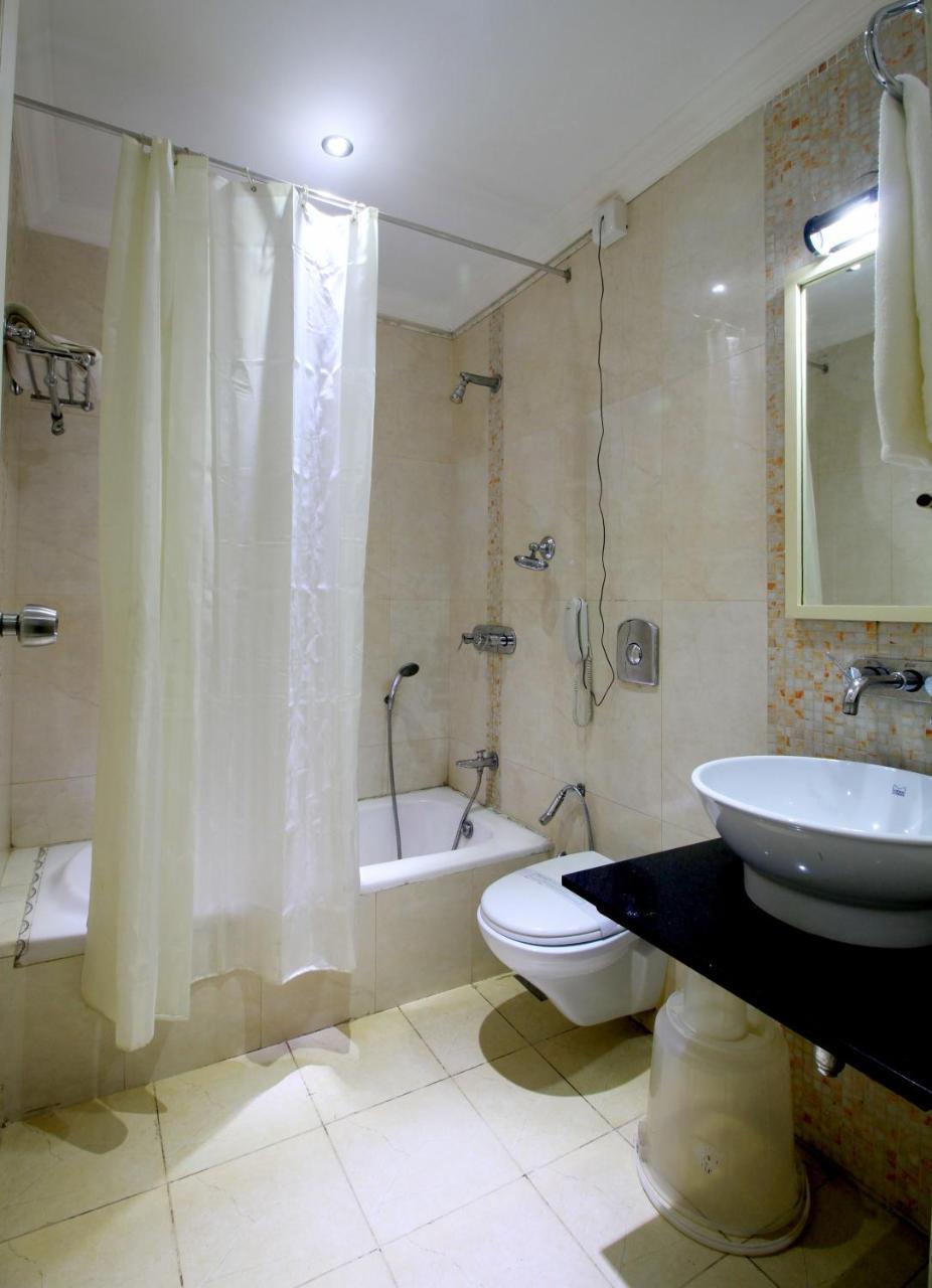 Xavier'S Residency Hotel Kollam Bagian luar foto