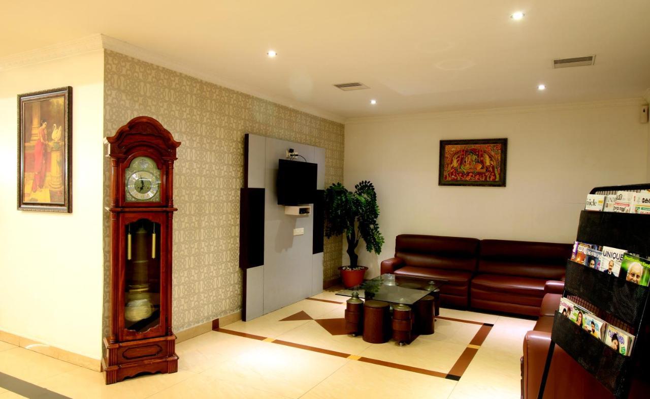 Xavier'S Residency Hotel Kollam Bagian luar foto